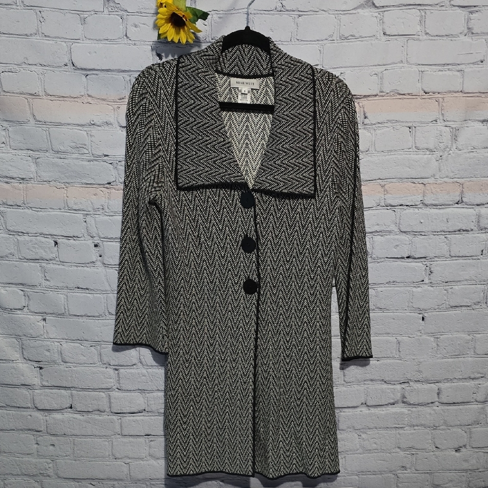Nine West Black and White Blazer with Classic Lapel and Tailored Fit Sz M